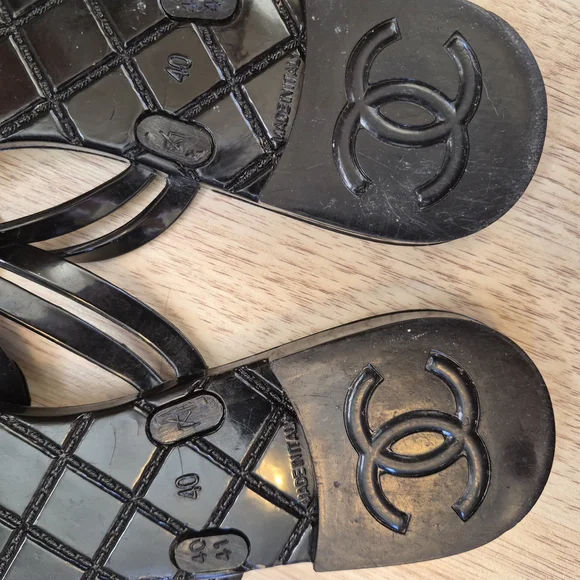 Chanel Black Flower Sandals - Picture 5 of 7